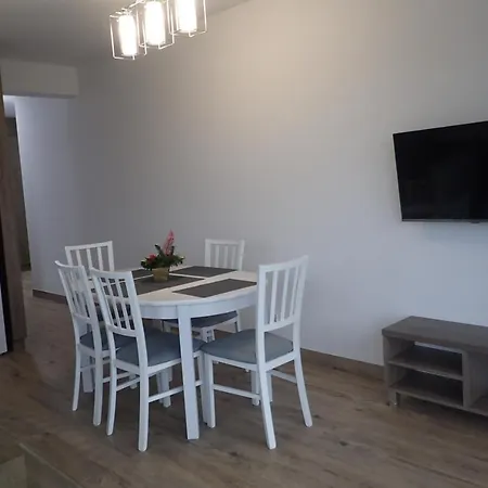 Ekskluzywny Apartamet Pan Tadeusz III Z Widokiem Na Jezioro Gizycko Exterior photo